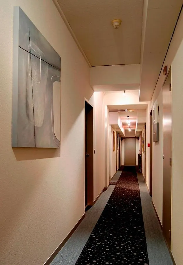 Kyriad Rodez Otel